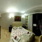 Marine House Boutique 3* جزر الأمراء