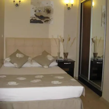 Marine House Boutique 3*