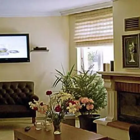 Marine House Boutique 3*