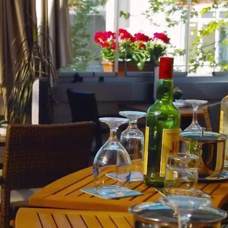 Marine House Boutique 3*
